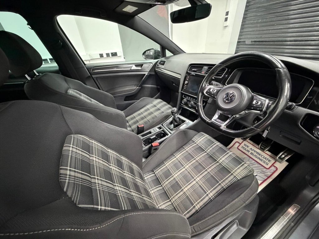 Used Volkswagen Golf 2017 for sale - 77110511: Photo 37