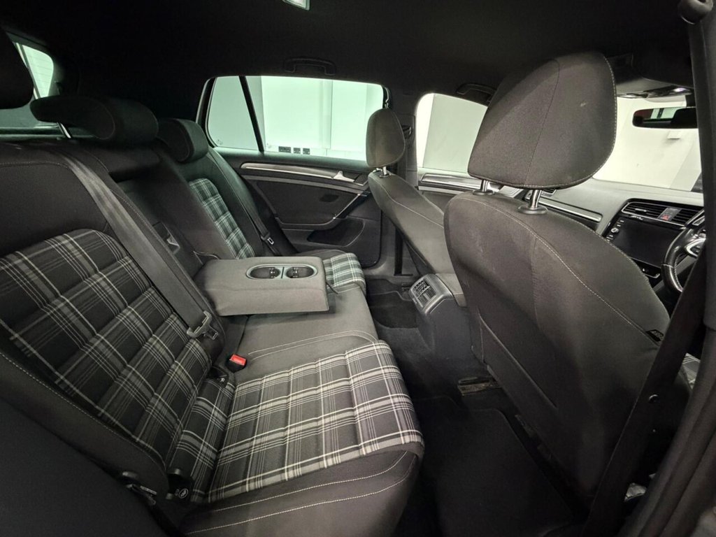 Used Volkswagen Golf 2017 for sale - 77110511: Photo 44