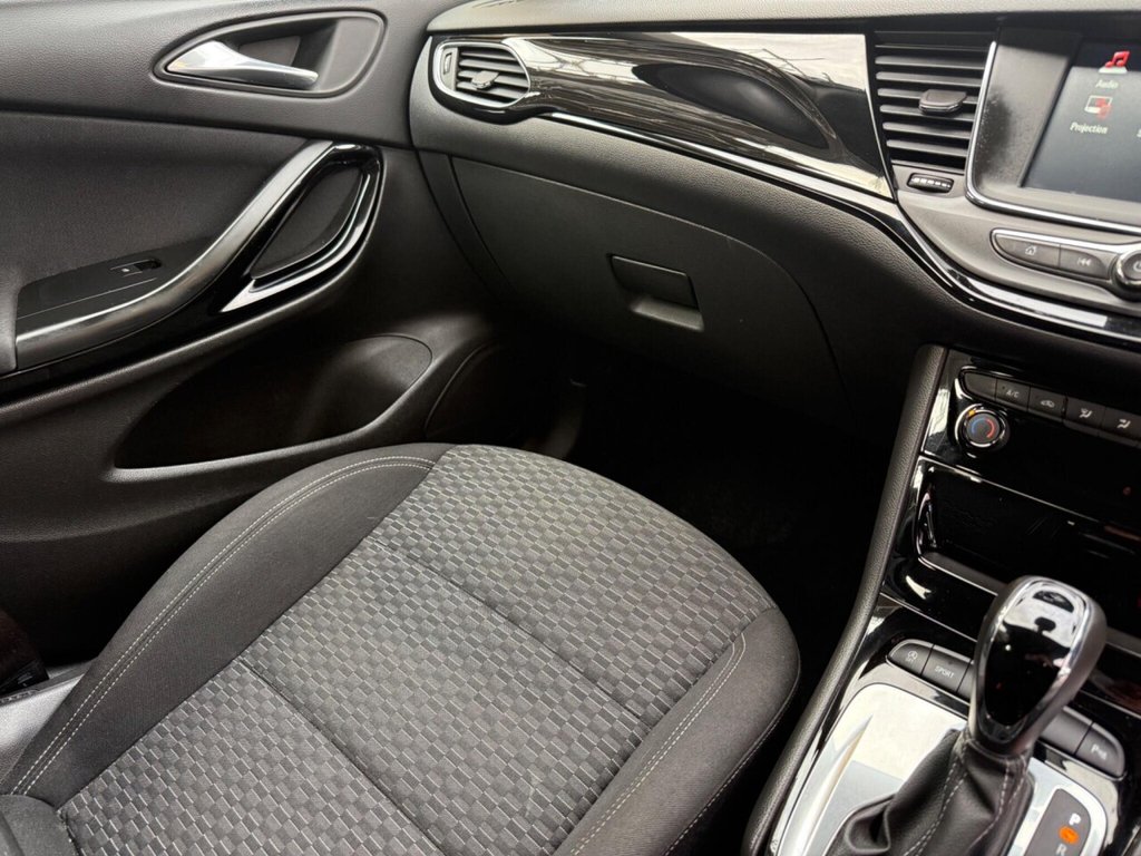Used Vauxhall Astra 2018 for sale - 76396266: Photo 19