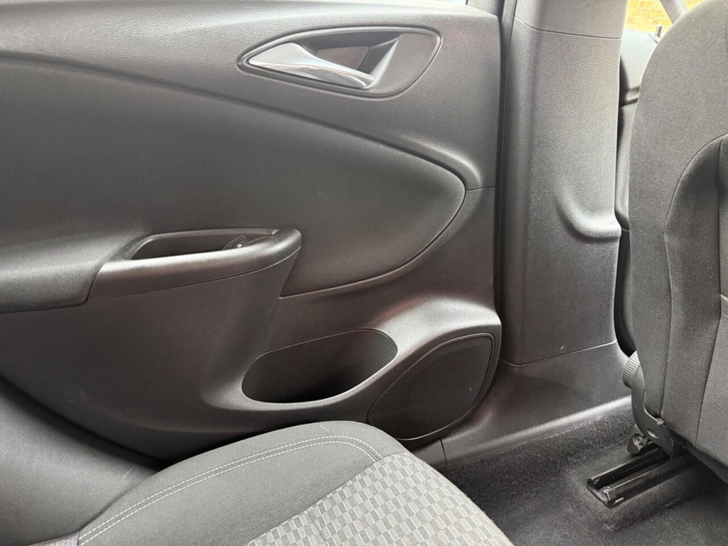 Used Vauxhall Astra 2018 for sale - 76396266: Photo 21