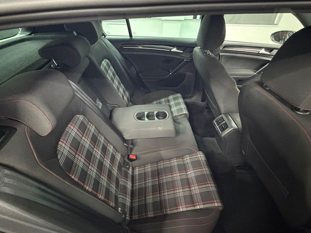 Used Volkswagen Golf 2013 for sale - 77477579: Photo 20