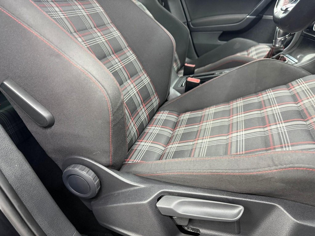 Used Volkswagen Golf 2013 for sale - 77477579: Photo 38