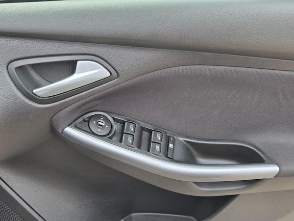 Used Ford Focus 2013 for sale - 76210759: Photo 20
