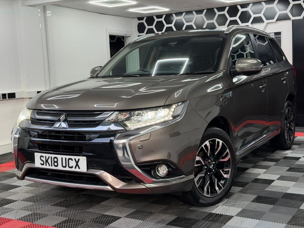 Used Mitsubishi Outlander 2018 for sale - 76942880: Photo 2