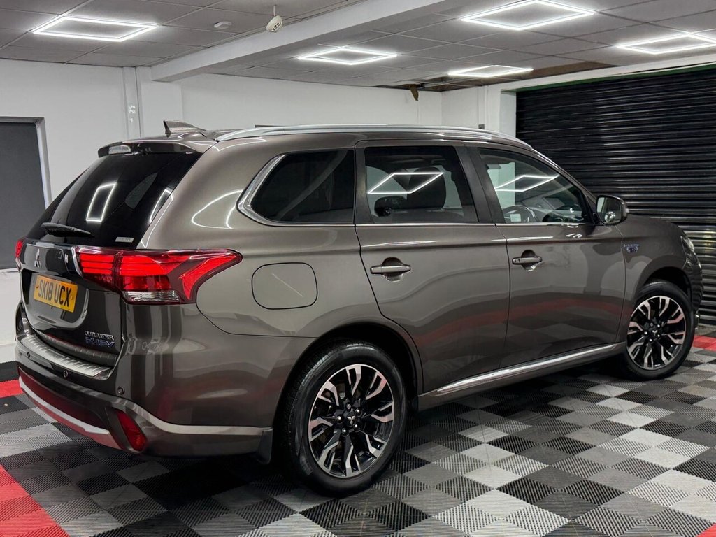 Used Mitsubishi Outlander 2018 for sale - 76942880: Photo 9