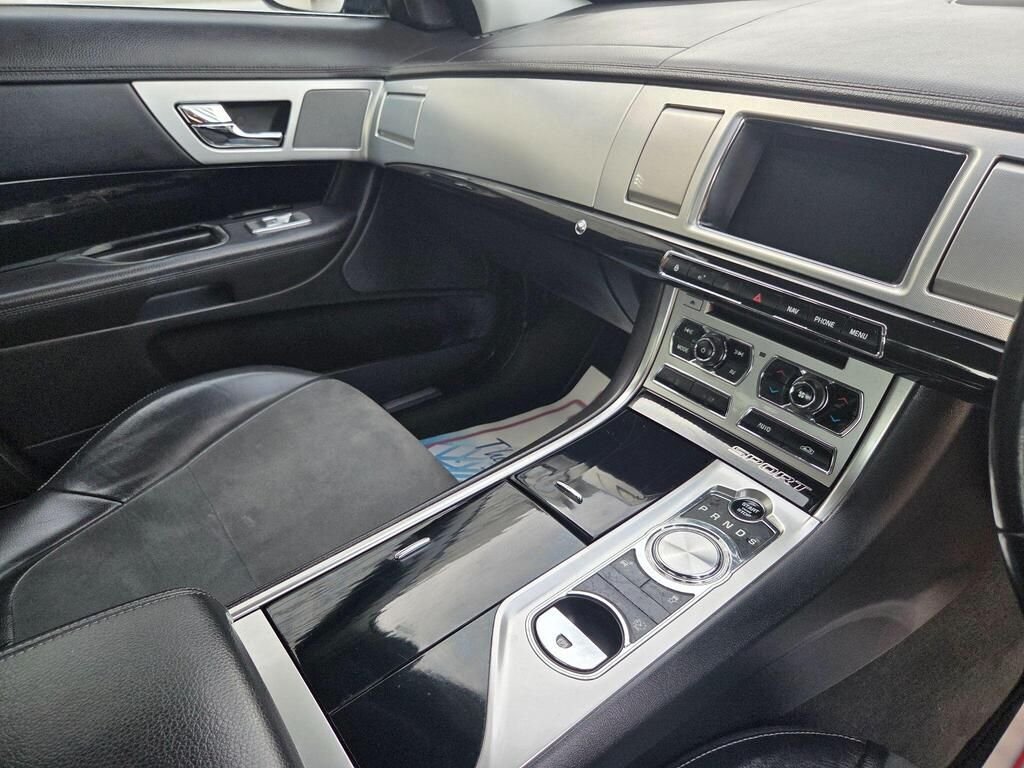 Used Jaguar XF 2012 for sale - 76156581: Photo 10