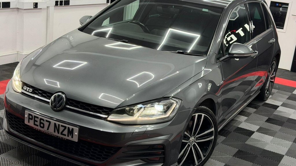 Used Volkswagen Golf 2017 for sale - 76826525: Photo 2