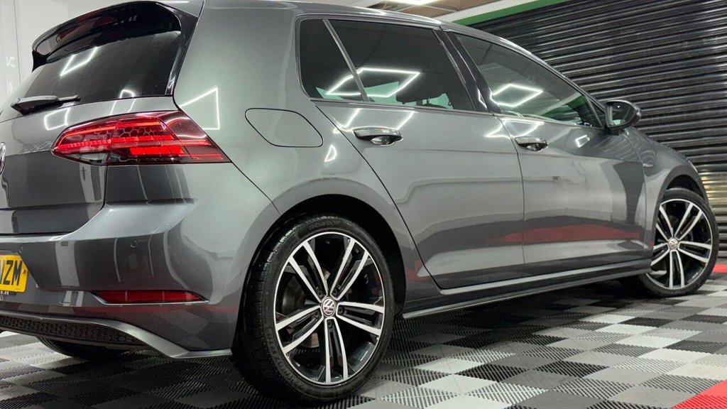 Used Volkswagen Golf 2017 for sale - 76826525: Photo 20