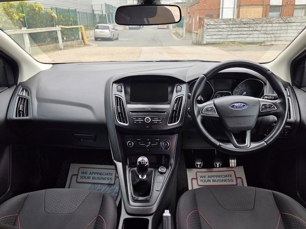 Used Ford Focus 2016 for sale - 76210520: Photo 10