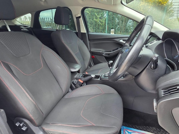Used Ford Focus 2016 for sale - 76210520: Photo 13
