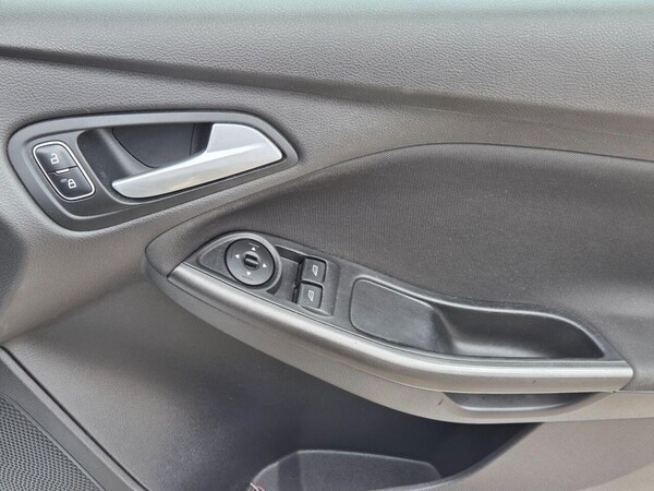 Used Ford Focus 2016 for sale - 76210520: Photo 19