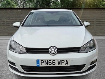 Used Volkswagen Golf 2016 for sale - 76156578: Photo 2