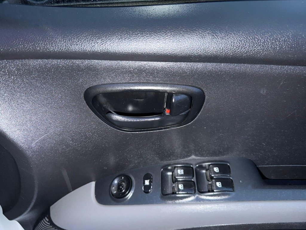 Used Hyundai i10 2011 for sale - 77525935: Photo 12