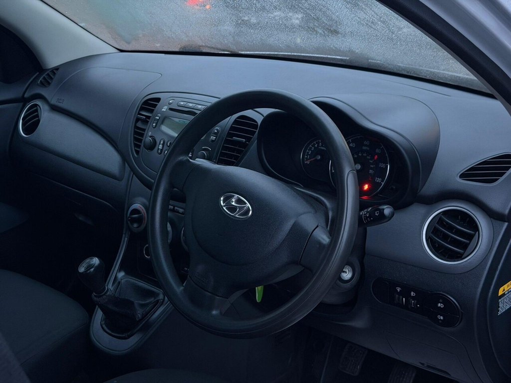 Used Hyundai i10 2011 for sale - 77525935: Photo 19