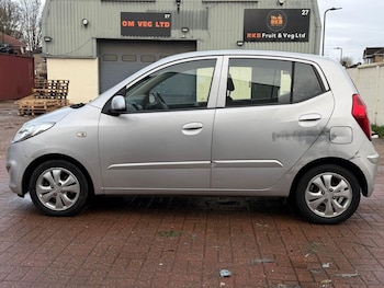 Used Hyundai i10 2011 for sale - 77525935: Photo