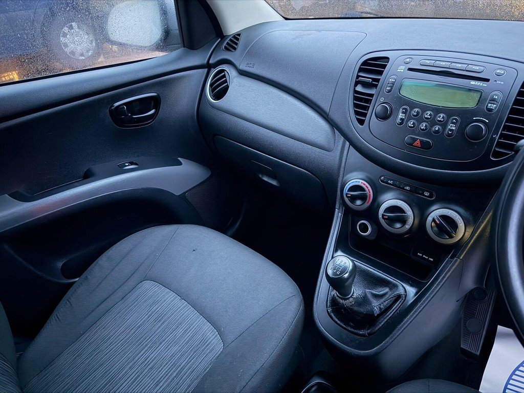 Used Hyundai i10 2011 for sale - 77525935: Photo 20