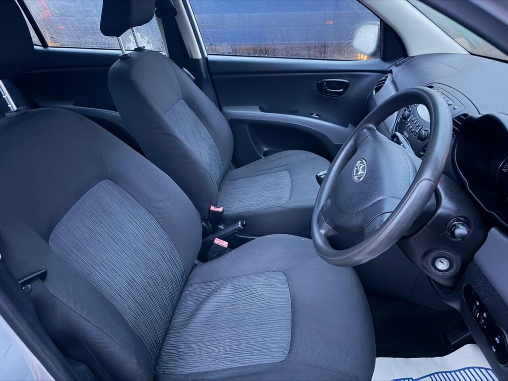 Used Hyundai i10 2011 for sale - 77525935: Photo 23