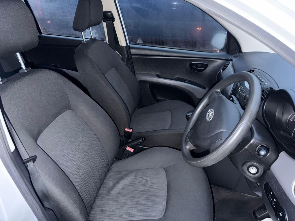 Used Hyundai i10 2011 for sale - 77525935: Photo 3