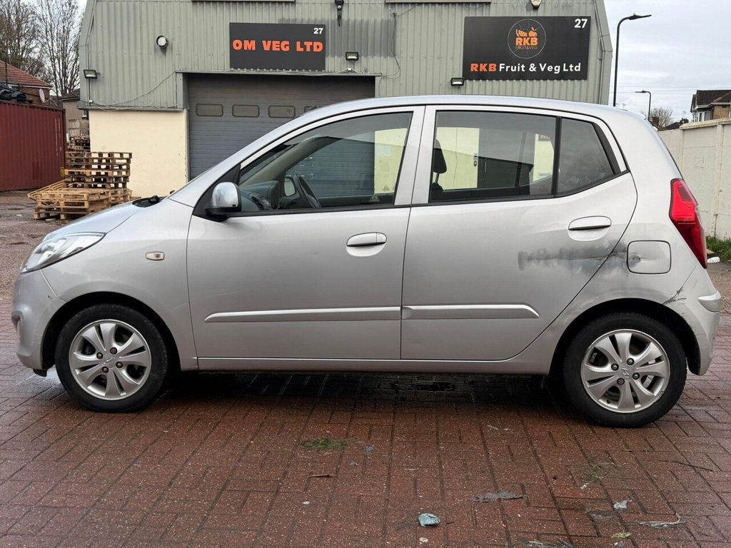 Used Hyundai i10 2011 for sale - 77525935: Photo 8