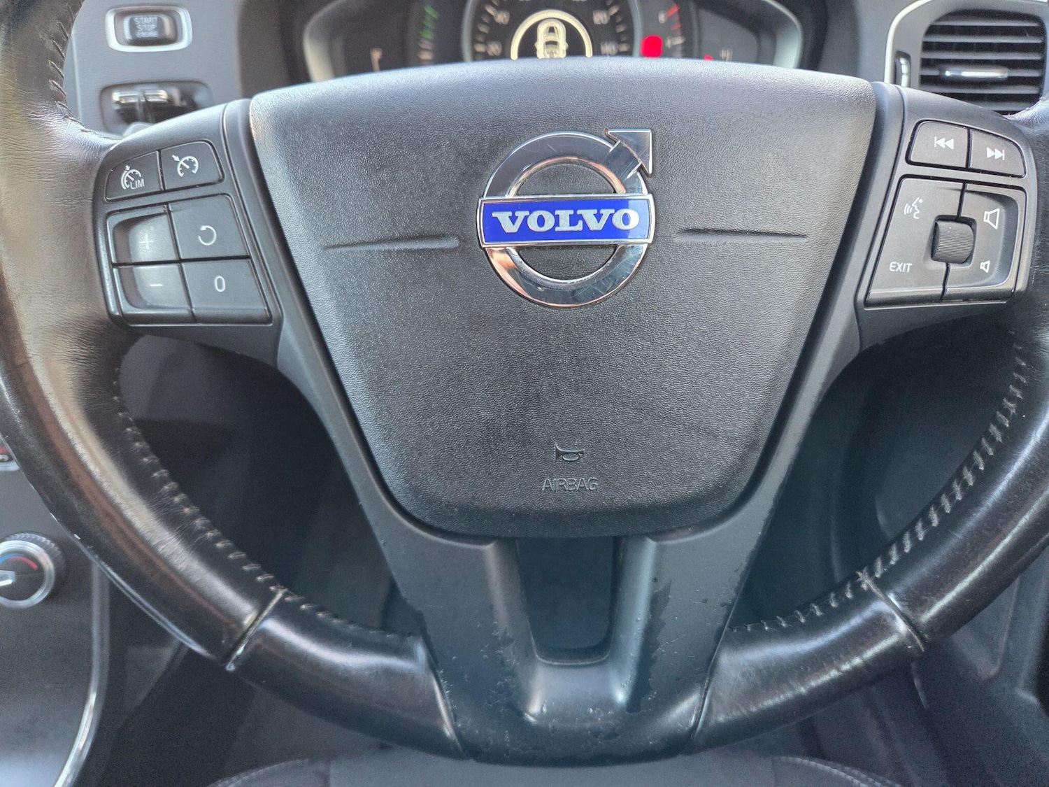 Used Volvo V60 2015 for sale - 77016457: Photo 22