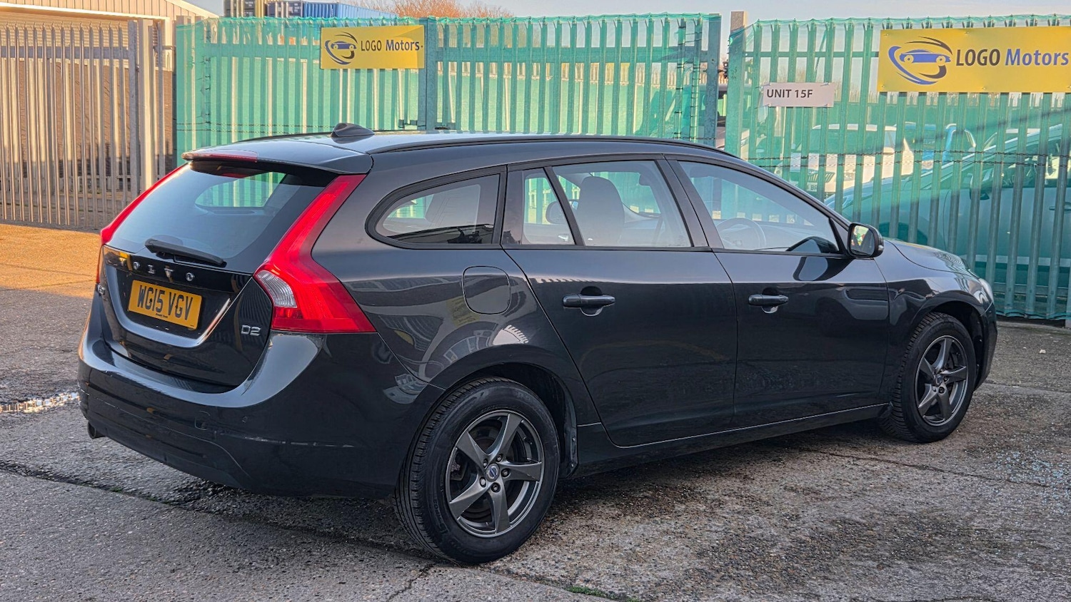 Used Volvo V60 2015 for sale - 77016457: Photo 8