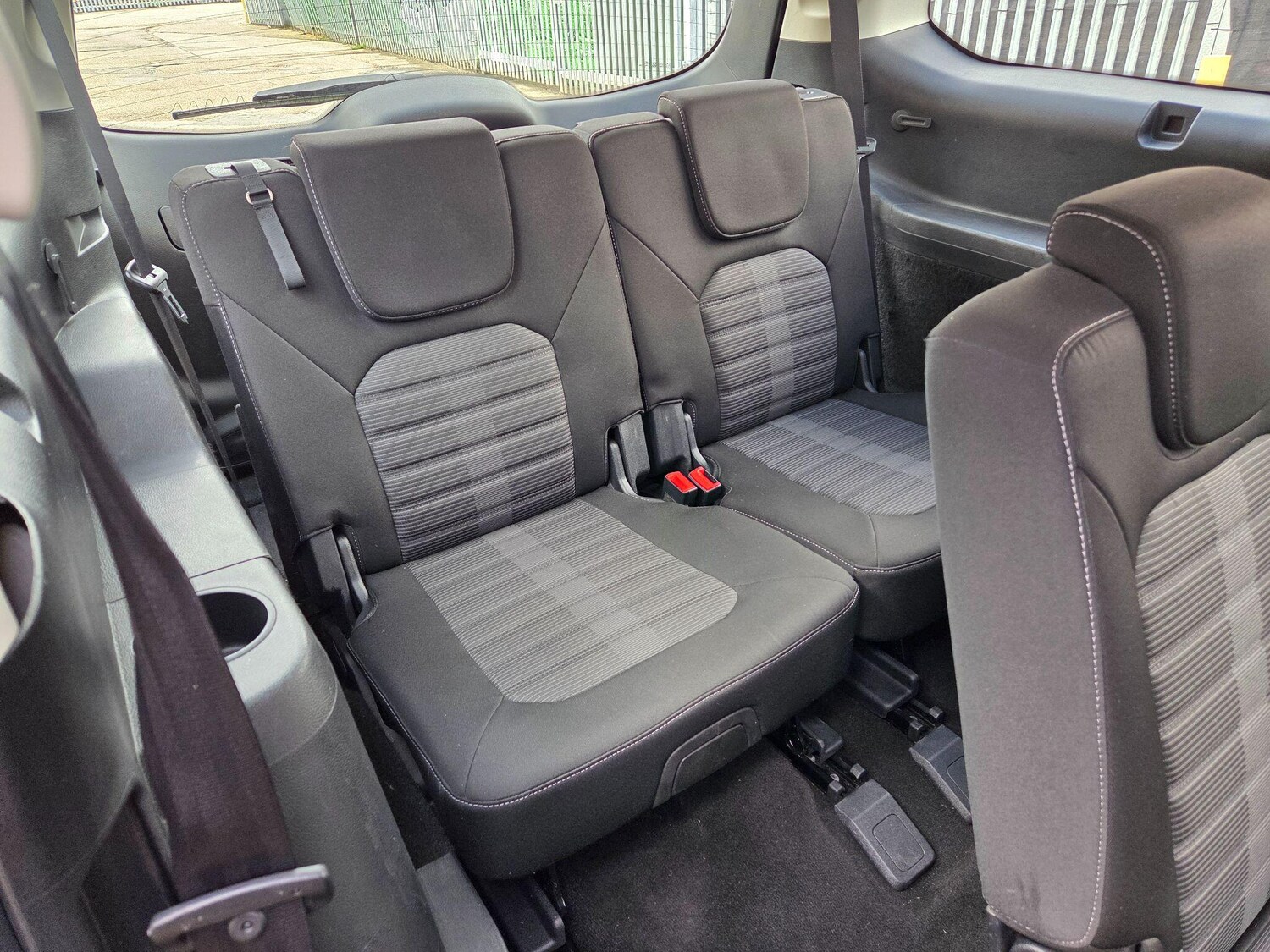 Used Ford Galaxy 2015 for sale - 77709637: Photo 16