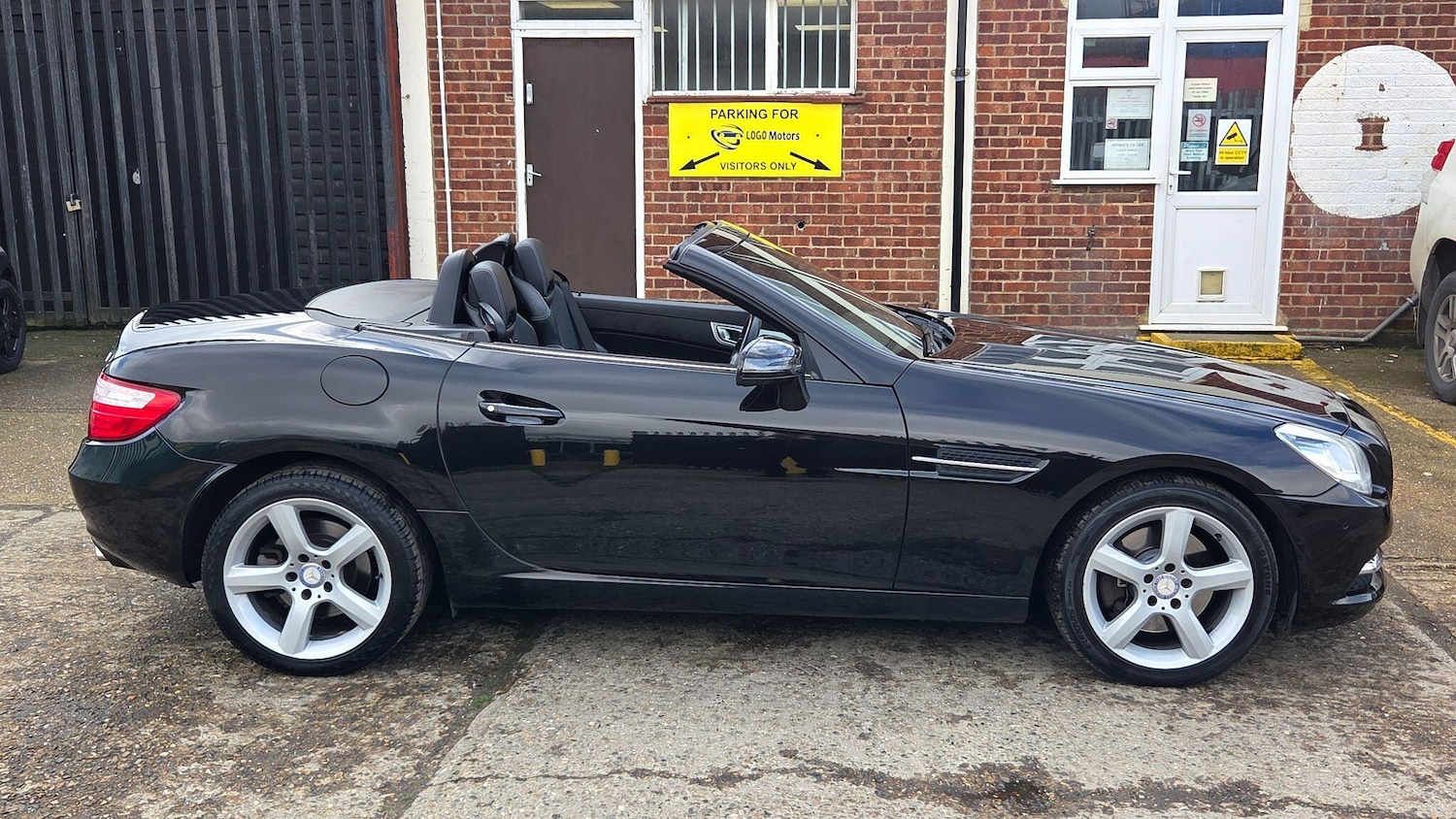 Used Mercedes-Benz SLK 2014 for sale - 77538301: Photo 16