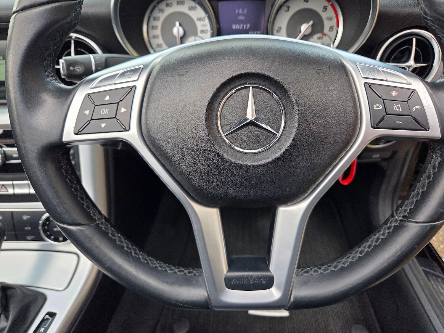 Used Mercedes-Benz SLK 2014 for sale - 77538301: Photo 34