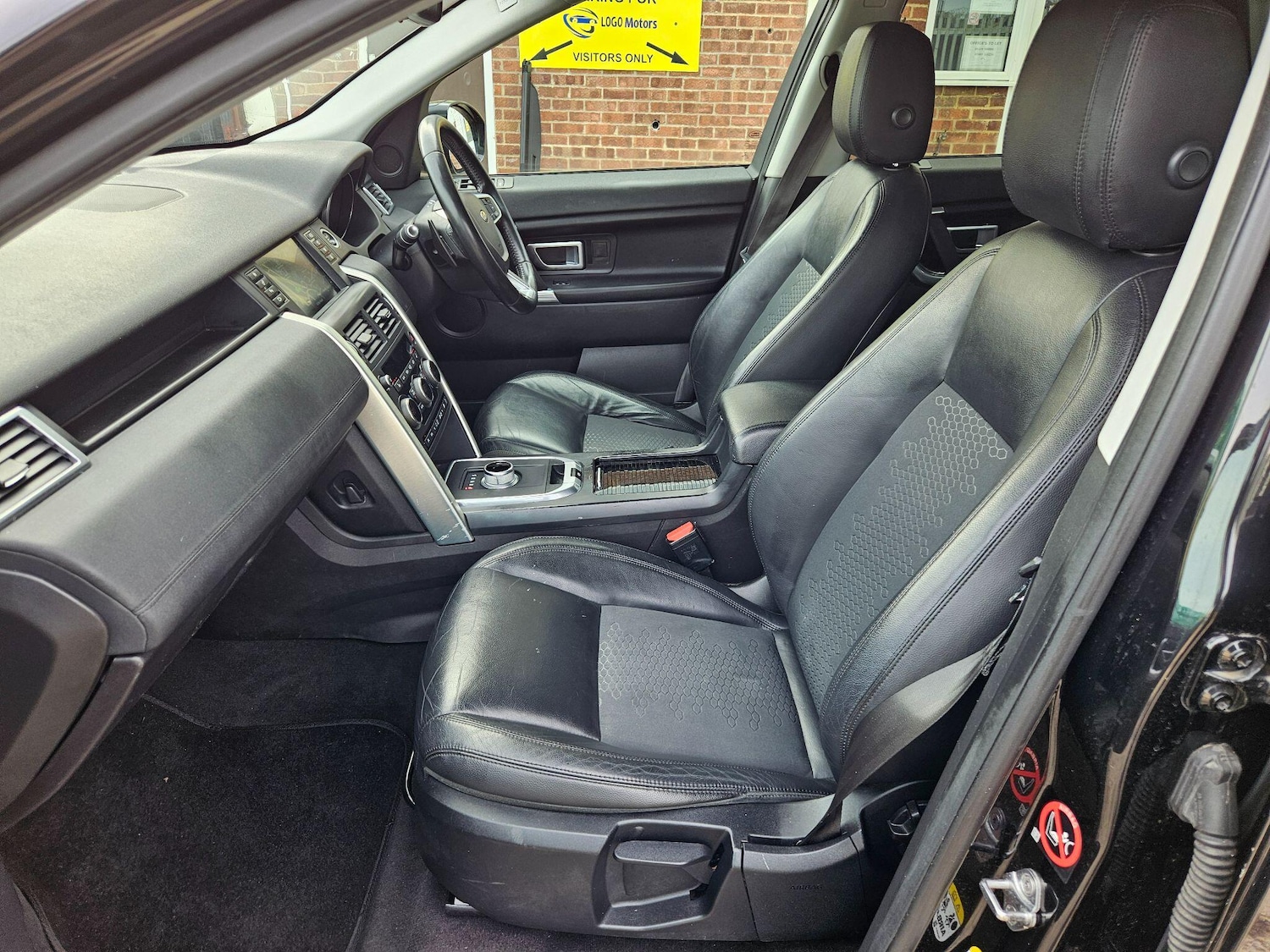 Used Land Rover Discovery Sport 2016 for sale - 76499410: Photo 10