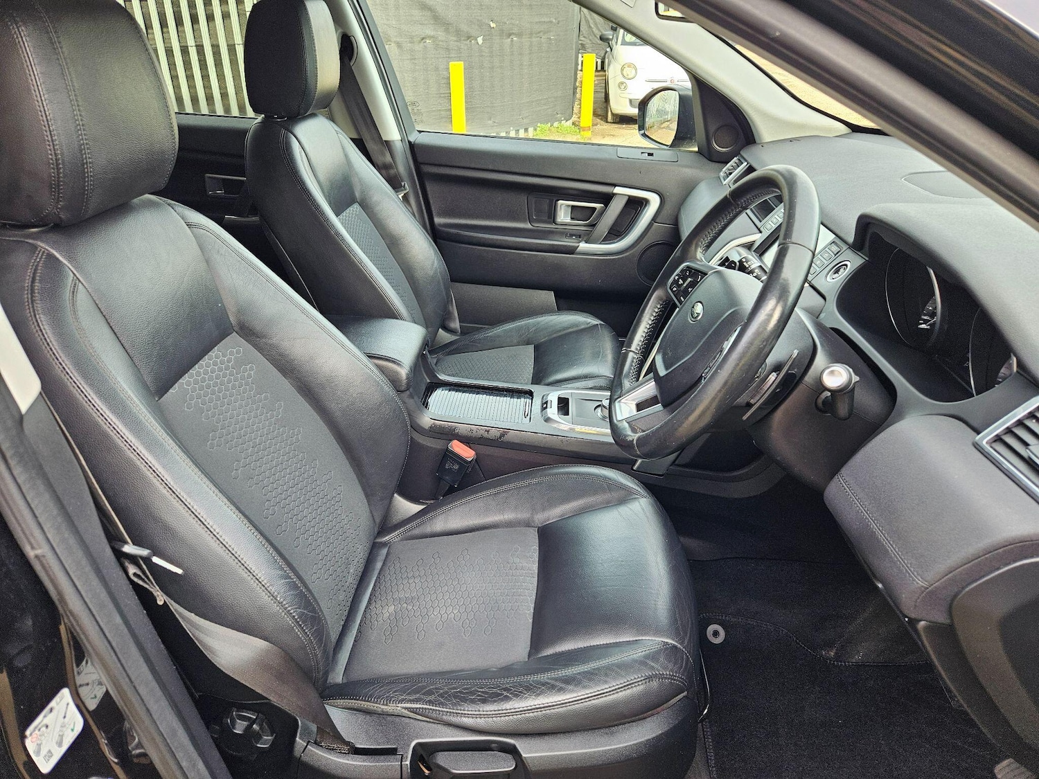 Used Land Rover Discovery Sport 2016 for sale - 76499410: Photo 14