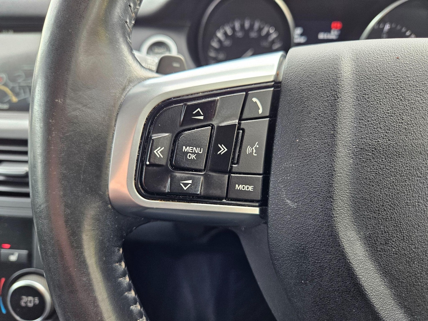 Used Land Rover Discovery Sport 2016 for sale - 76499410: Photo 19