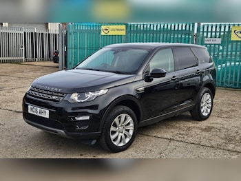 Used Land Rover Discovery Sport 2016 for sale - 76499410: Photo