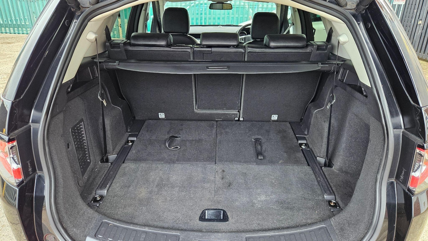 Used Land Rover Discovery Sport 2016 for sale - 76499410: Photo 25