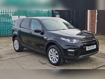 Used Land Rover Discovery Sport 2016 for sale - 76499410: Photo