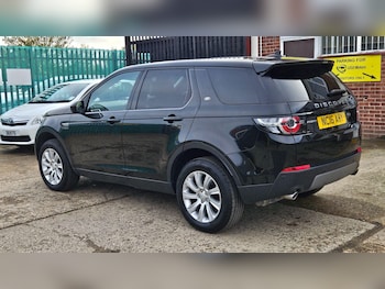 Used Land Rover Discovery Sport 2016 for sale - 76499410: Photo