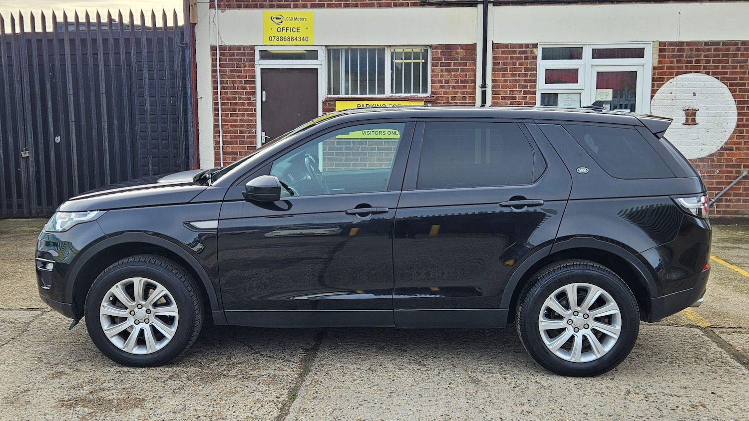 Used Land Rover Discovery Sport 2016 for sale - 76499410: Photo 5