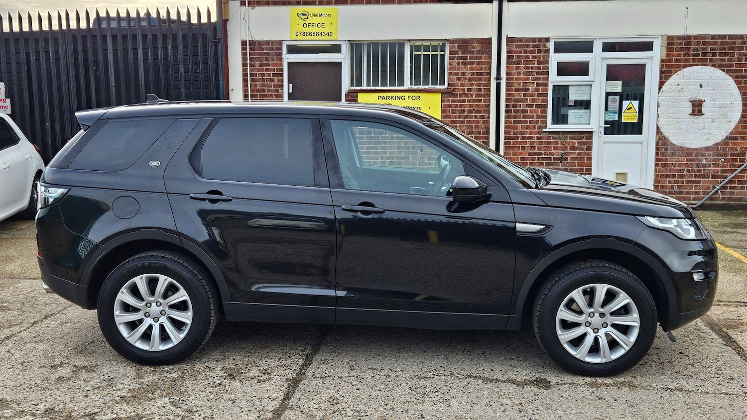 Used Land Rover Discovery Sport 2016 for sale - 76499410: Photo 7