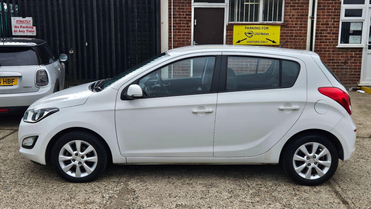 Used Hyundai i20 2014 for sale - 76032231: Photo 5