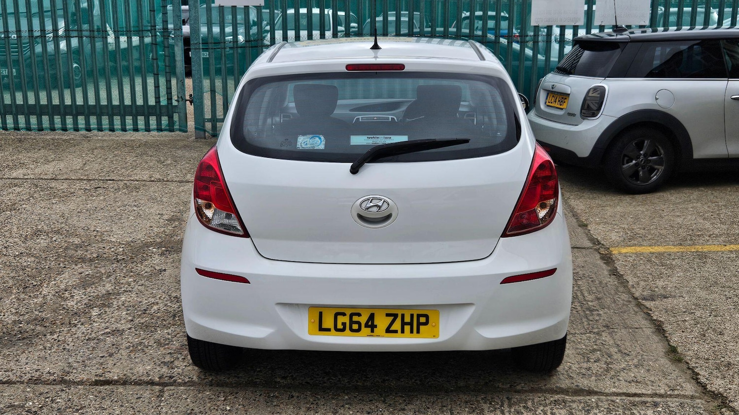 Used Hyundai i20 2014 for sale - 76032231: Photo 6