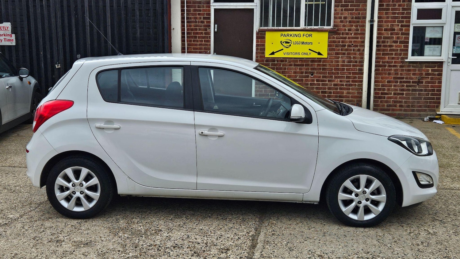 Used Hyundai i20 2014 for sale - 76032231: Photo 7