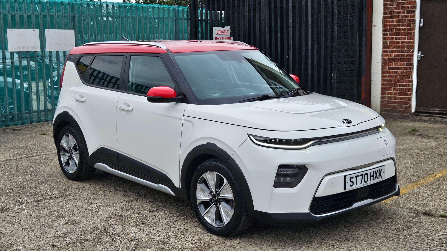 Used Kia Soul 2020 for sale - 76370179: Photo 2