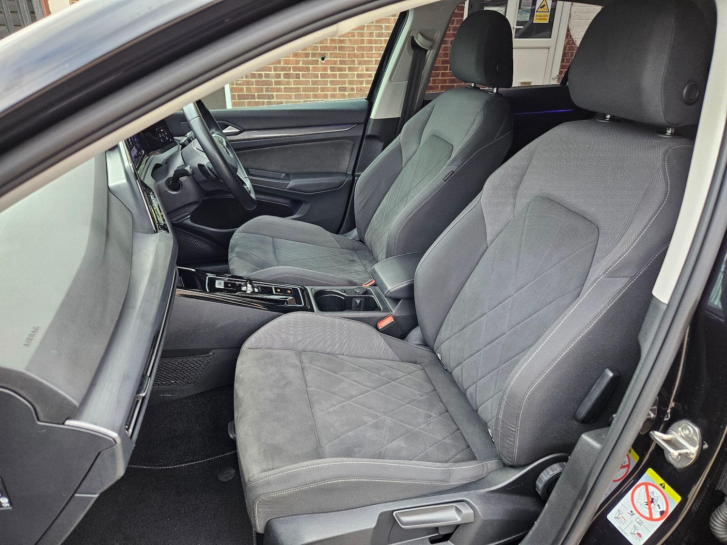 Used Volkswagen Golf 2023 for sale - 76522291: Photo 10