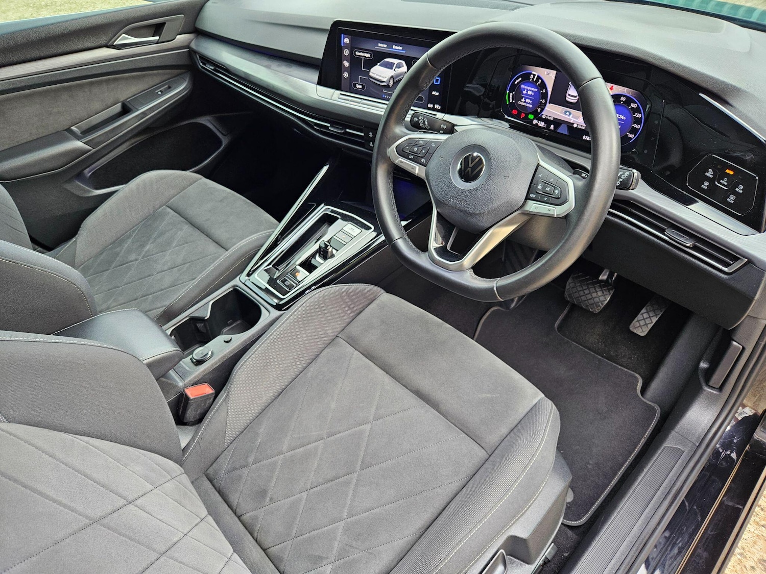 Used Volkswagen Golf 2023 for sale - 76522291: Photo 14