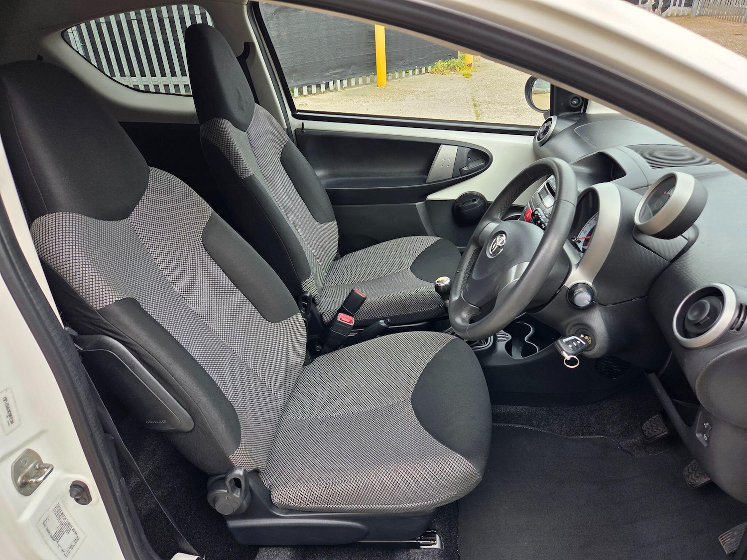 Used Toyota AYGO for sale - 78100788: Photo 14