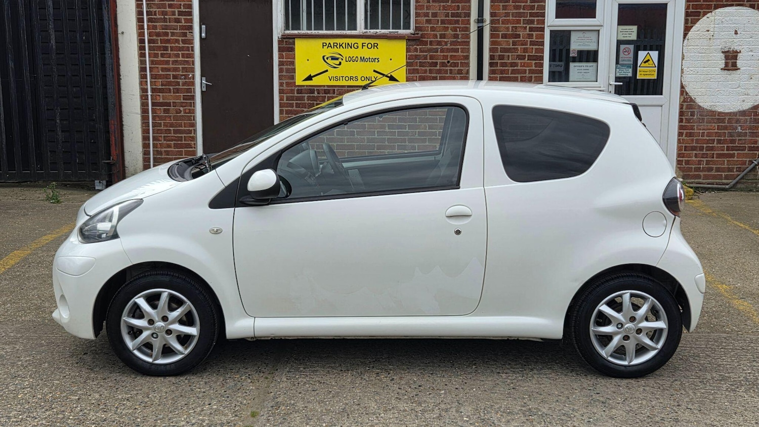 Used Toyota AYGO for sale - 78100788: Photo 5