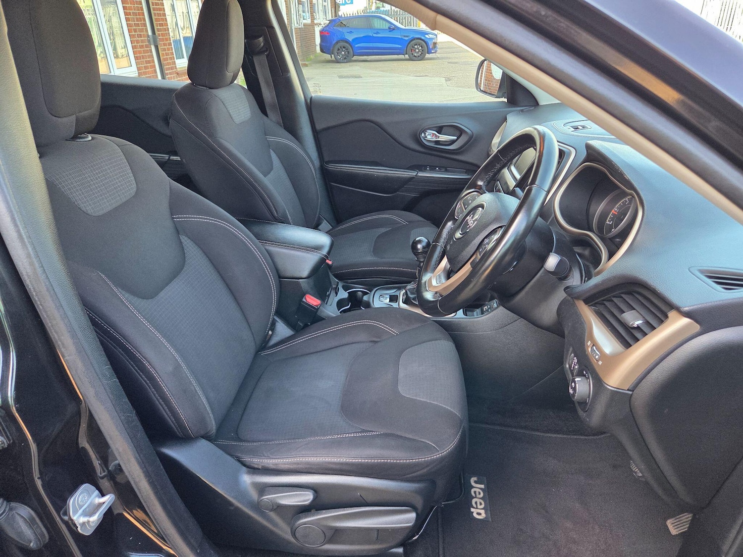 Used Jeep Cherokee for sale - 77977790: Photo 15