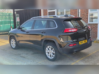 Used Jeep Cherokee 2016 for sale - 77977790: Photo