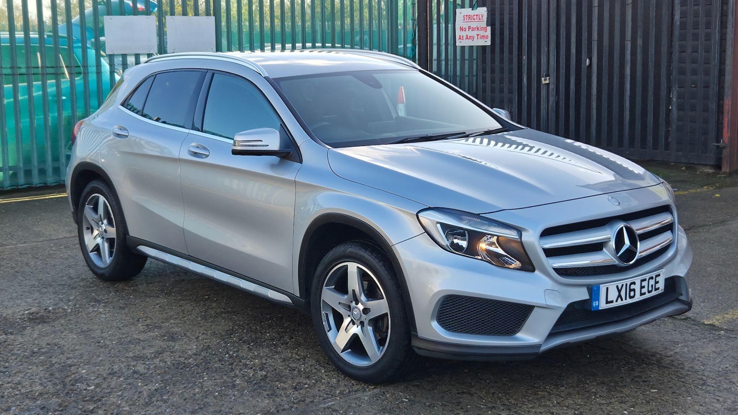 Used Mercedes-Benz GLA 2016 for sale - 76786762: Photo 2