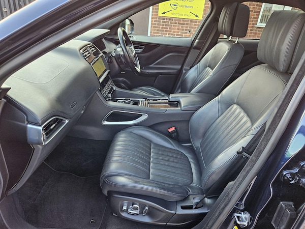 Used Jaguar F-Pace 2019 for sale - 76246781: Photo 10