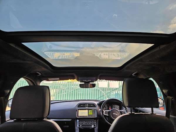 Used Jaguar F-Pace 2019 for sale - 76246781: Photo 16